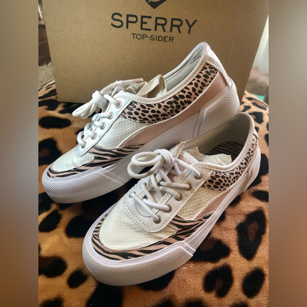 Sperry LEATHER Animal Print Solatide | Size 4 Big Girls Medium Width